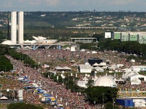 Multidão-em-Brasília