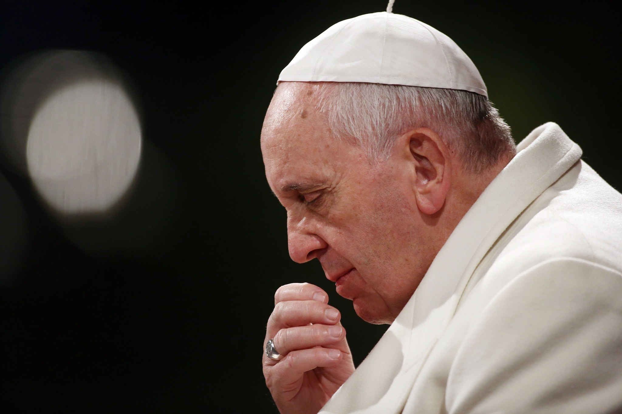 Papa Francisco condena ato de terror.