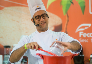 o Senac Ceará participa do Costume Saudável ensinando receitas para quem é adepto ou se interessa por uma alimentação saudável sem abrir mão do sabor.