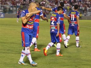 Fernandinho abriu o placar, mas o Leão dormiu no ponto. Foto: site oficial