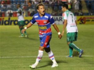 Everton, da arquibancada para o campo, sempre tricolor