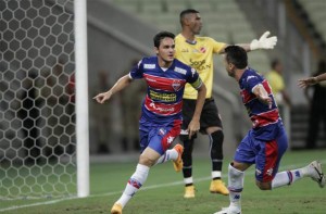Capitão Lima abriu o placar no Castelão. Foto: Futebol Interior