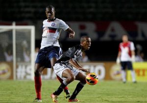Pingo não marcou gol mas foi bem na partida (Fotos: Eduardo Martins)