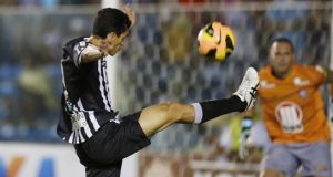 Magno Alves até penalti perdeu (Foto: Francisco Fontenele/ O Povo)