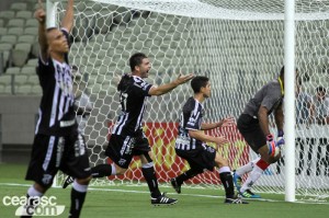 Magno Alves voltou a ser deciso em clássico (Foto: Cearasc.com/Divulgação)