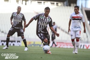 Válber entrou no time e deu conta do recado (Foto: Cearasc.com/Divulgação)