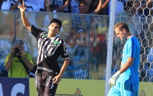Magno Alves novamente foi decisivo em campo (Foto: Kiko Silva)