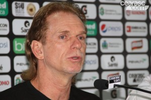 Sérgio Guedes promove mudanças no time (Foto: Cearasc.com/Divulgação)