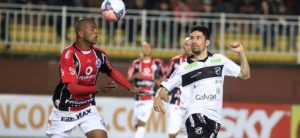 Ricardinho novamente teve uma atuação discreta no jogo (Foto: Carlos Júnior)