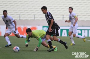 Magno Alves marcou três gols e fez o ABC direitinho (Foto: Cearasc.com/Divulgação)