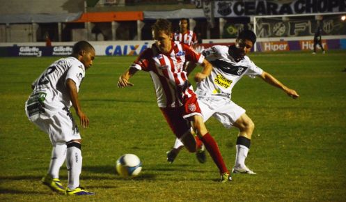 Vozão voltou a deixar a desejar (Foto: ALC Ivan Costa)