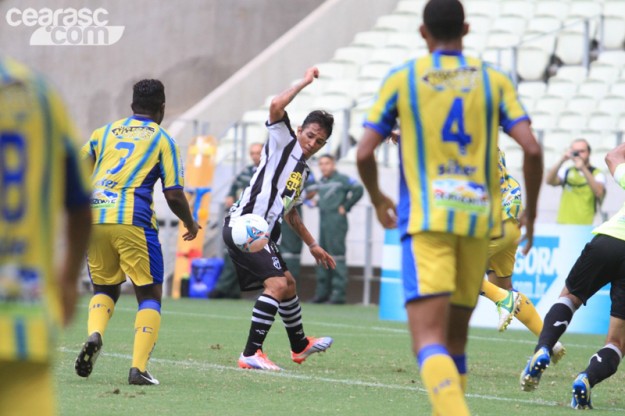 Entrada de Assisinho deixou o time mais ofensivo (Foto: Cearasc.com/Divulgação) 