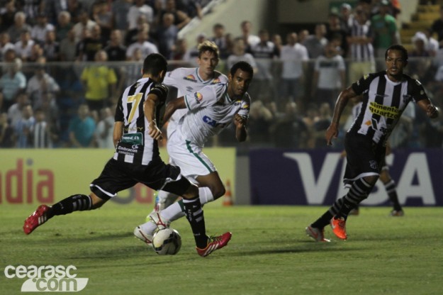 Eduardo marcou seu primeiro gol com o manto alvinegro (Foto: Cearasc.com/Divulgação)
