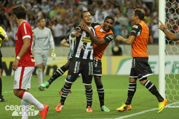 Bill marcou o dele e mostrou no gol do Magnata a sua importância para o time (Foto: Cearasc.com/Divulgação)