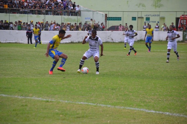 Marcos Aurélio novamente deixou a desejar em campo (Foto: Revista Central)