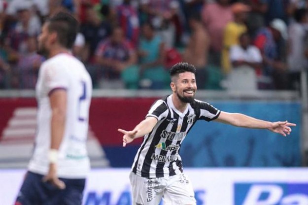 Ricardinho marcou o gol da vitória do Vozão (Foto: Fernando Amorim)