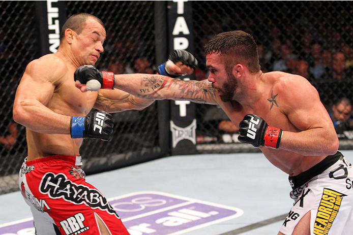 Tibau passou apuros, mas foi superior no combate. Foto: UFC/Divulgação