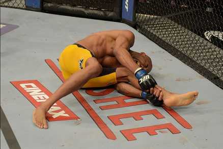 Anderson Silva passará seis meses em recuperação de fratura. Foto: UFC/Divulgação