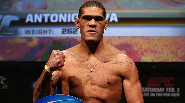 Pezão está sem três lutas sem vitória. Foto: UFC/Divulgação