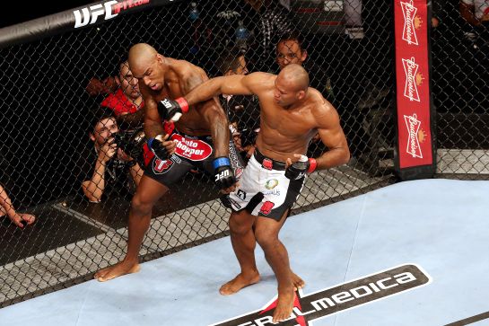 Ronaldo Jacaré venceu Francis Carmont no UFC Fight Night 36 | Foto: William Lucas