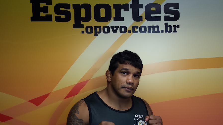 Hermes defende a equipe Global Fight. Foto: Gutemberg Figueiredo/O POVO