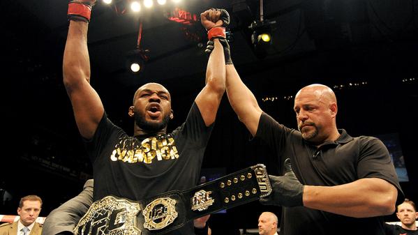 Jon Jones defendeu o cinturão pela 8ª vez com sucesso. Foto: UFC/Divulgação
