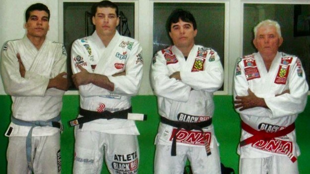 Robson Sá, Guybson Sá Sazinho Sá e mestre Sá. Foto: Arquivo Pessoal