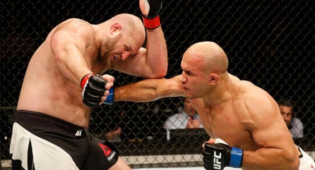 Cigano dominou os cincos rounds. Foto: UFC/Divulgação