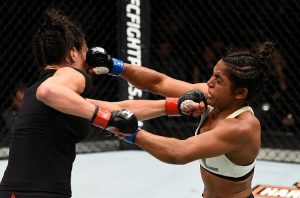 Duelo equilibradíssimo do começo ao fim. Foto: UFC/Divulgação