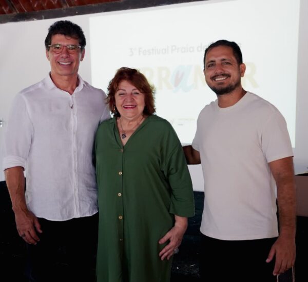 Secretário Executivo da SetFor Igor Pinho, Presidenta da AEPF Fátima Queiroz e Diretor social da AEPF Thiago Marques. (Crédito Acervo festival)