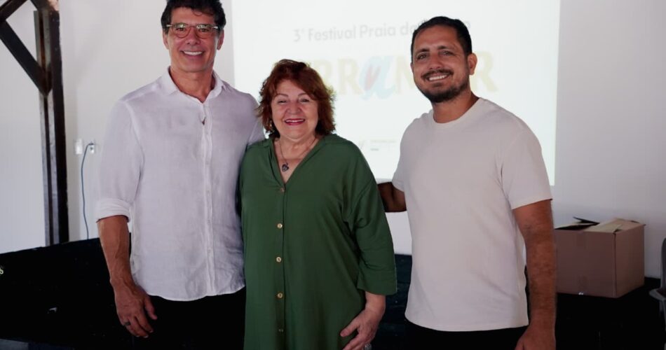 Secretário Executivo da SetFor Igor Pinho, Presidenta da AEPF Fátima Queiroz e Diretor social da AEPF Thiago Marques. (Crédito Acervo festival)