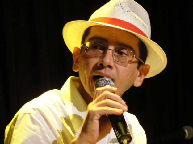 HB Foto no ar, um poeta
