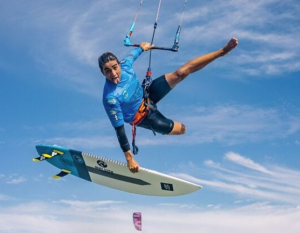 Pedro Matos vai participar do GKA Kite-Surf World Tour 2018. O brasileiro vai competir na turnê mundial entre grandes nomes do esporte radical, que vai nomear o campeão (Foto: Ydwer)