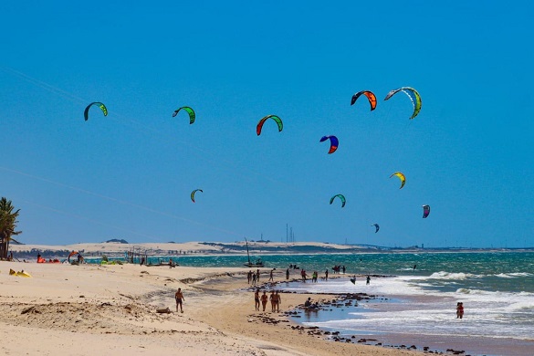 A Praia do Cumbuco é considerada a Meca dos Ventos e está avançado nas iniciativas ambientais. (Foto: Divulgação Site da Prefeitura de Caucaia).