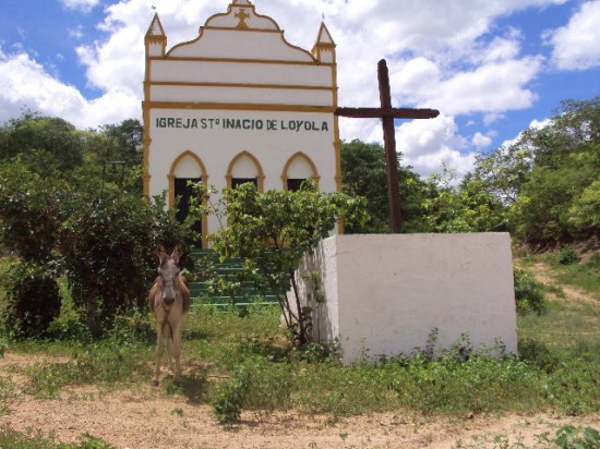 Caldeirão, igreja