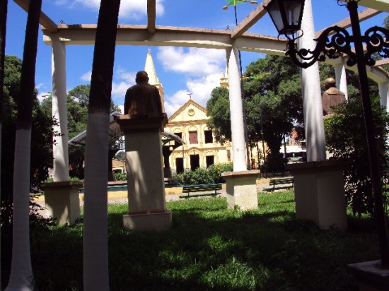 Praça da Matriz de Crato, onde, em 1817, José Martiniano, filho de Bárbara de Alencar, proclama a independência do Brasil