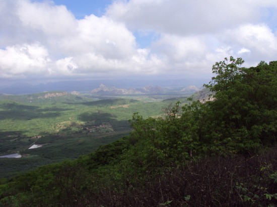 Vista do alto de Serra do Urucum, onde está o Santuário