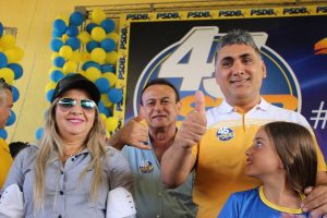 Dona Bill é vice na chapa do prefeito Antônio Cláudio (Foto: Reprodução / Facebook)