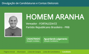 Candidato "Homem Aranha" sai até com roupa do herói em foto oficial de urna (Foto: Reprodução/TSE)