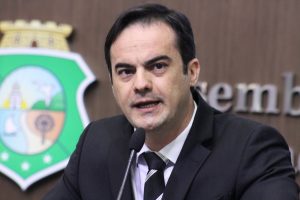 Capitão Wagner e Cabo Sabino coordenam evento para debater morte de policiais (Foto: Divulgação)