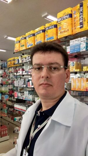 Ielano Vasconcelos é farmacêutico homenageado no Dia do Trabalho