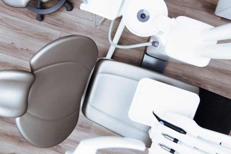 Consultório de odontologia; confira boas práticas com a Retomada Senac